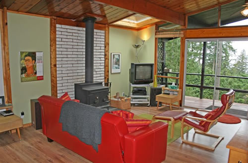Schooner View Cottage, North Pender Island Accommodation